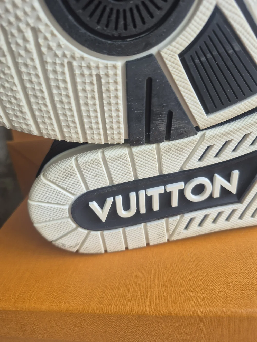 Louis Vuitton louis vuitton